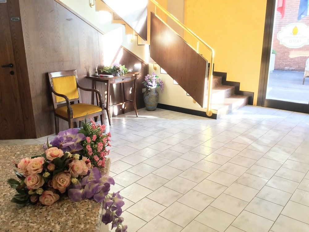 Hotel Marco Polo Self Check-In โบโลญญา ภายนอก รูปภาพ