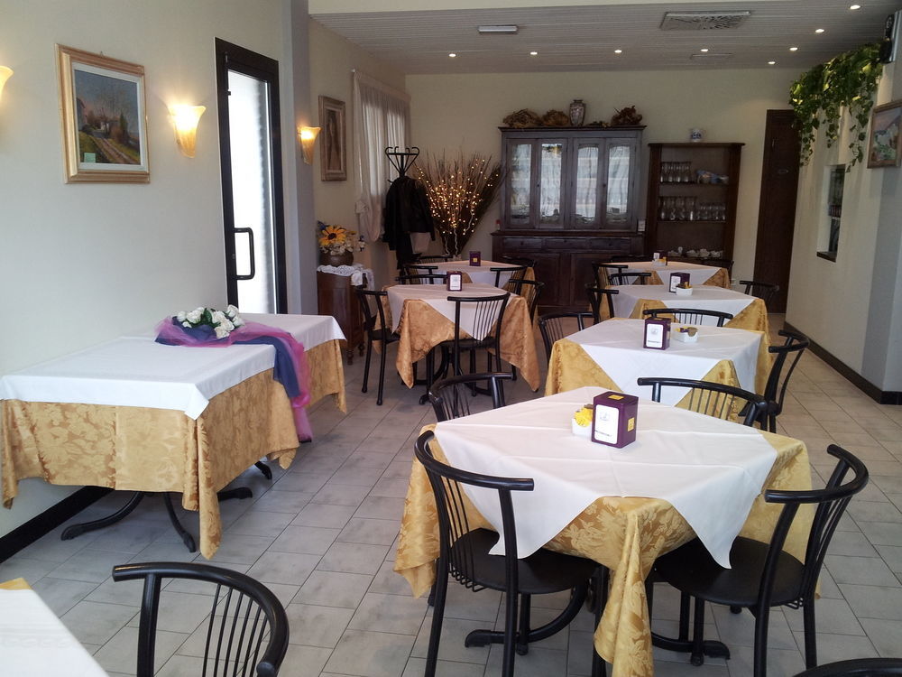Hotel Marco Polo Self Check-In โบโลญญา ภายนอก รูปภาพ
