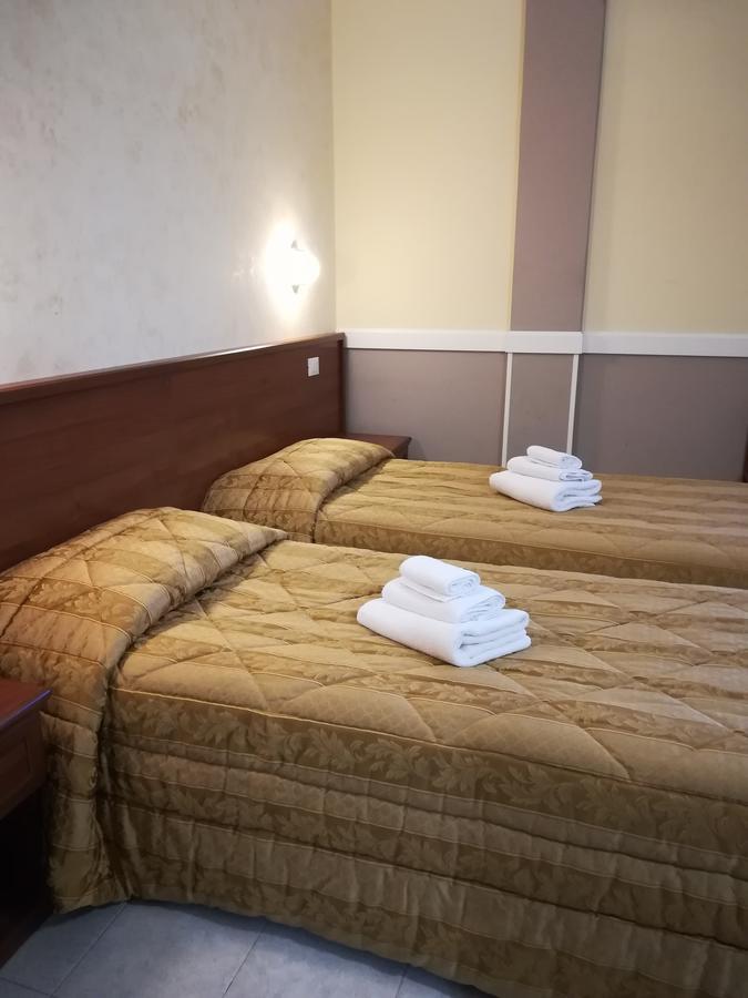 Hotel Marco Polo Self Check-In โบโลญญา ภายนอก รูปภาพ