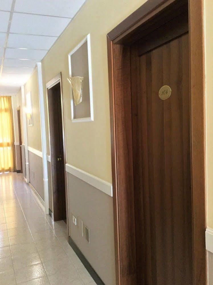 Hotel Marco Polo Self Check-In โบโลญญา ภายนอก รูปภาพ