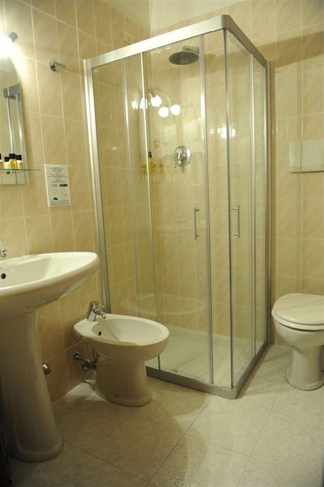 Hotel Marco Polo Self Check-In โบโลญญา ภายนอก รูปภาพ
