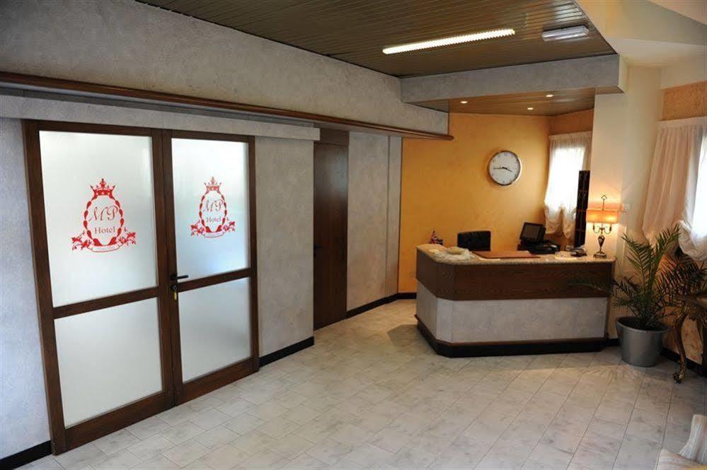 Hotel Marco Polo Self Check-In โบโลญญา ภายนอก รูปภาพ