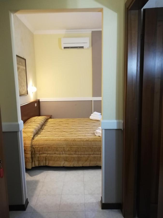 Hotel Marco Polo Self Check-In โบโลญญา ภายนอก รูปภาพ